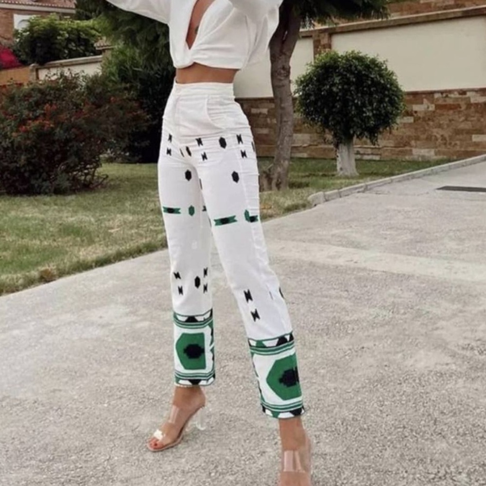 Zara white embroidered linen pants- high waisted/straight leg with pockets